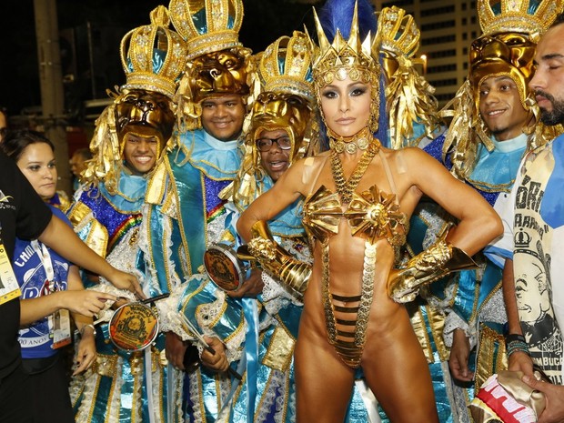 Famosas que vão ficar nuas no Carnaval 2019